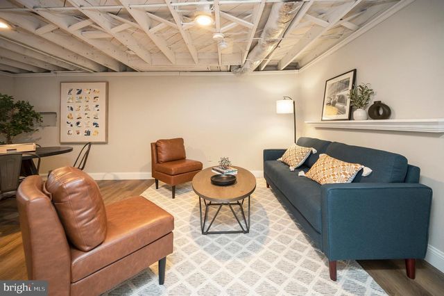 522 WHITE OAK RD, Fredericksburg, VA 22405