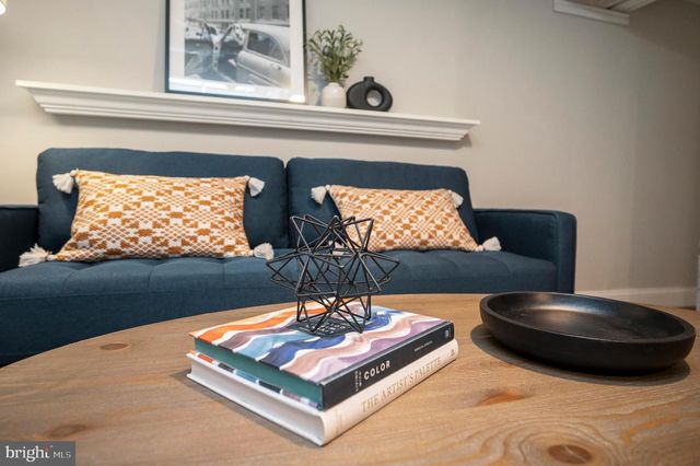 522 WHITE OAK RD, Fredericksburg, VA 22405