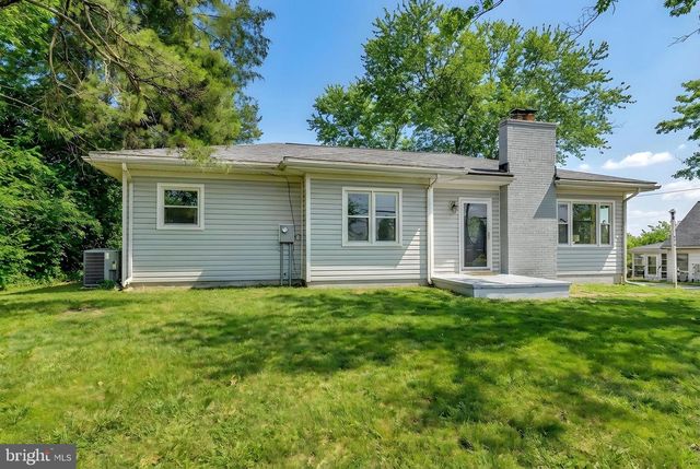 522 WHITE OAK RD, Fredericksburg, VA 22405