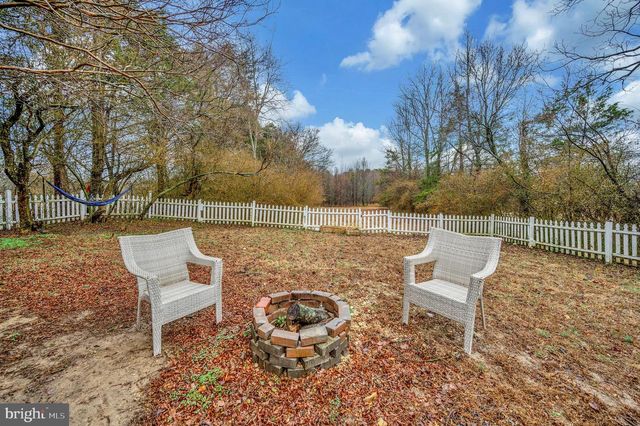 522 WHITE OAK RD, Fredericksburg, VA 22405