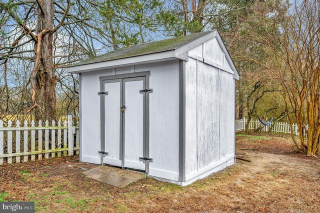 522 WHITE OAK RD, Fredericksburg, VA 22405