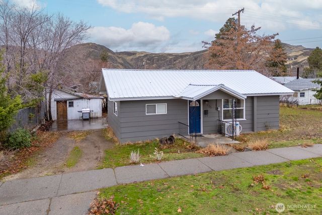 606 Spruce Street, Coulee Dam, WA 99116
