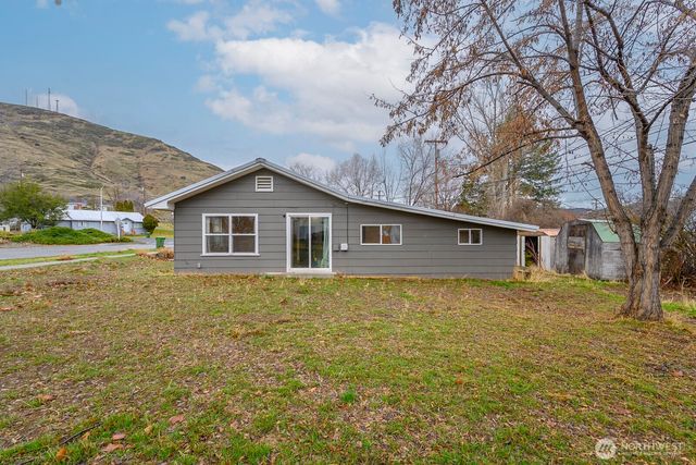 606 Spruce Street, Coulee Dam, WA 99116