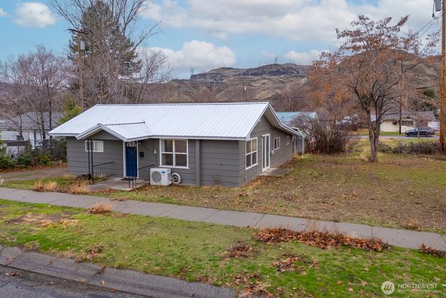 606 Spruce Street, Coulee Dam, WA 99116