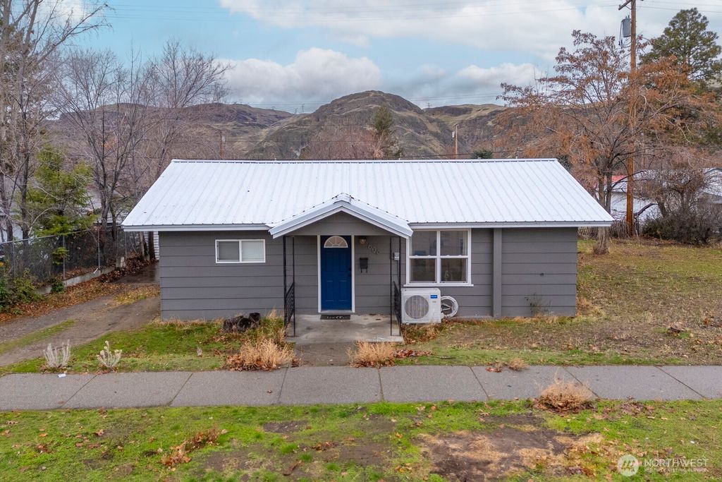 606 Spruce Street, Coulee Dam, WA 99116