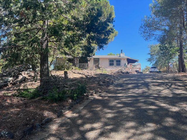 2990 Royce Dr, Rescue, CA 95672