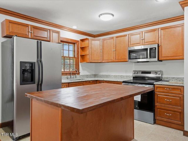 541 Big Springs Drive, Mosheim, TN 37818