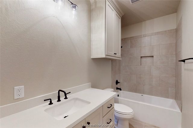 3908 Eskew Drive, College Station, TX 77845