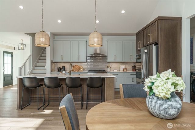 800 E 37th Street, Vancouver, WA 98663