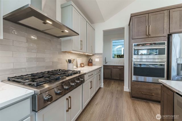 800 E 37th Street, Vancouver, WA 98663