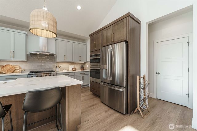 800 E 37th Street, Vancouver, WA 98663