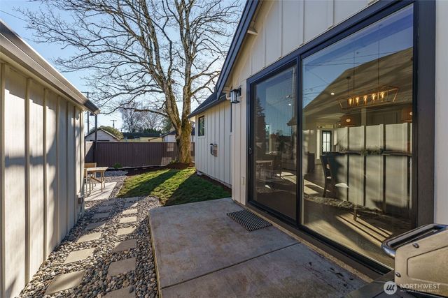 800 E 37th Street, Vancouver, WA 98663