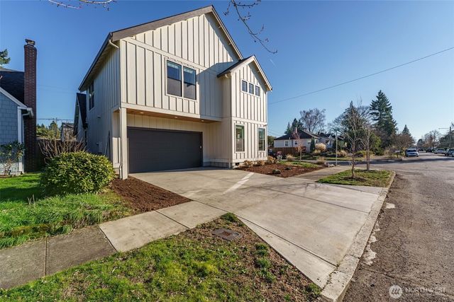 800 E 37th Street, Vancouver, WA 98663