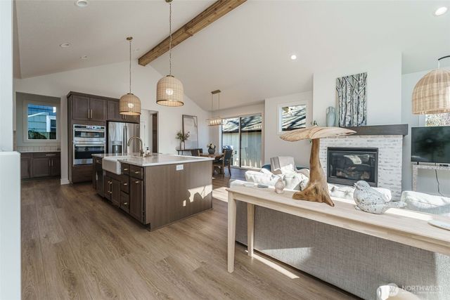 800 E 37th Street, Vancouver, WA 98663