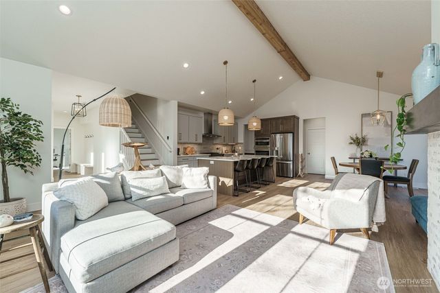 800 E 37th Street, Vancouver, WA 98663