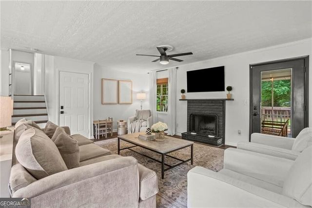 2370 Holly Springs Road NE, Marietta, GA 30062