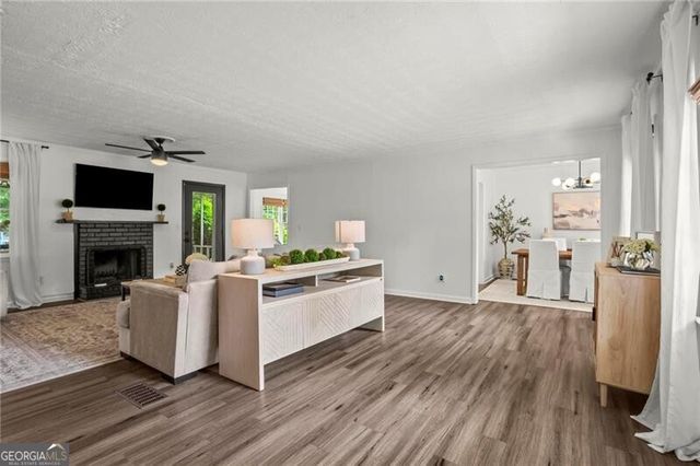 2370 Holly Springs Road NE, Marietta, GA 30062