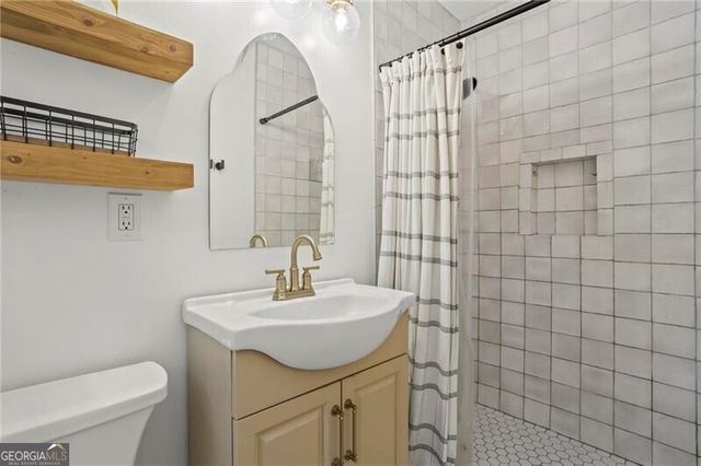 2370 Holly Springs Road NE, Marietta, GA 30062