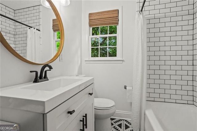 2370 Holly Springs Road NE, Marietta, GA 30062