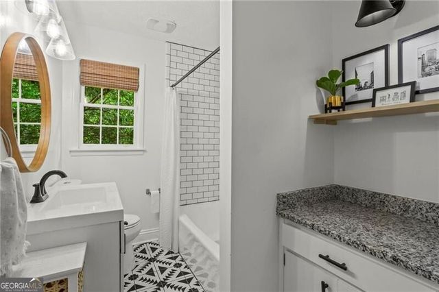 2370 Holly Springs Road NE, Marietta, GA 30062