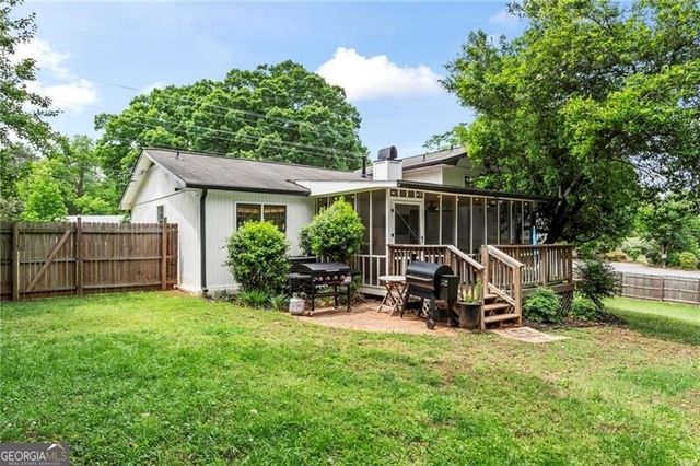 2370 Holly Springs Road NE, Marietta, GA 30062