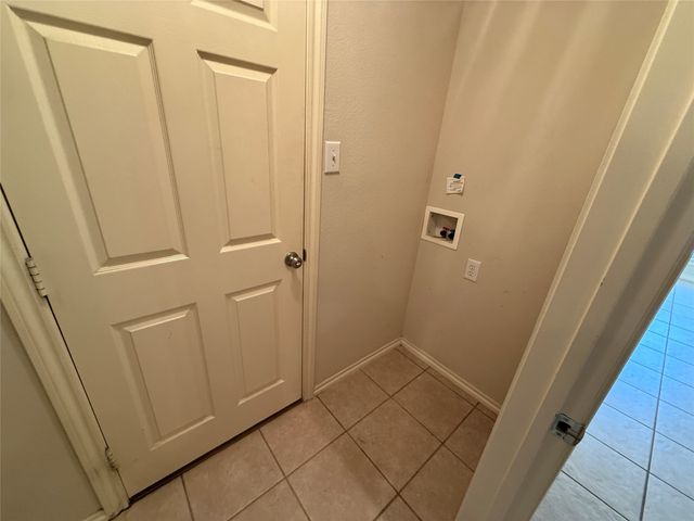 6437 Regina Drive, Fort Worth, TX 76131