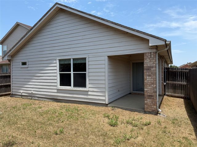 6437 Regina Drive, Fort Worth, TX 76131