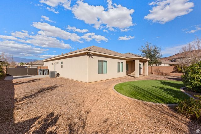 1004 E 3800 S, Washington, UT 84780