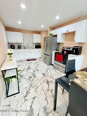 3305 Chinquapin Ln, Louisville, KY 40219