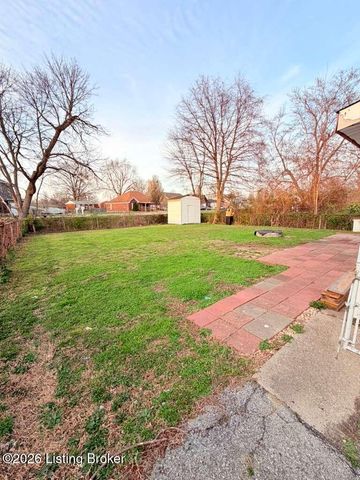 3305 Chinquapin Ln, Louisville, KY 40219