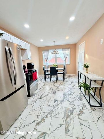 3305 Chinquapin Ln, Louisville, KY 40219