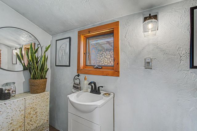 2212 Symonds Mill Road, Elmore, VT 05657