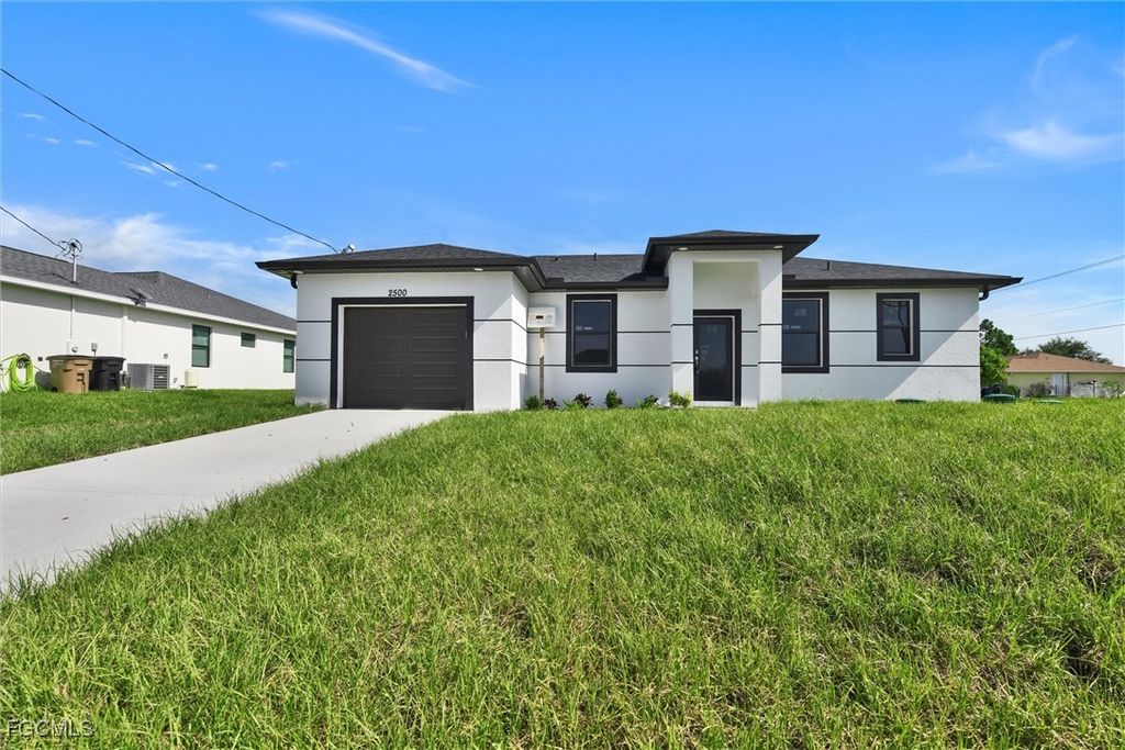 3919 8th ST SW, Lehigh Acres, FL 33976