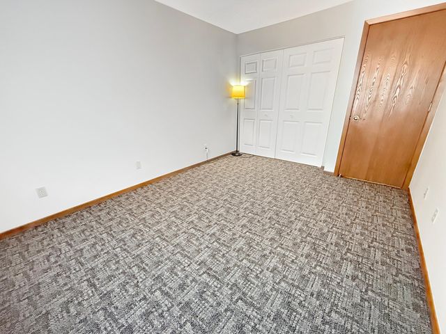 7624 157th Street W 104, Apple Valley, MN 55124