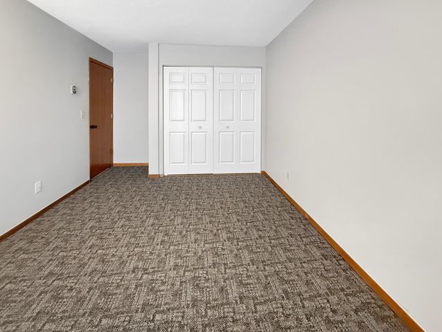 7624 157th Street W 104, Apple Valley, MN 55124