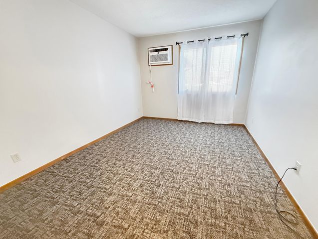 7624 157th Street W 104, Apple Valley, MN 55124