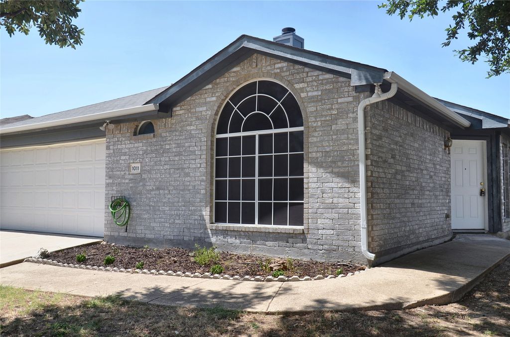 1011 Waterview Drive, Little Elm, TX 75068