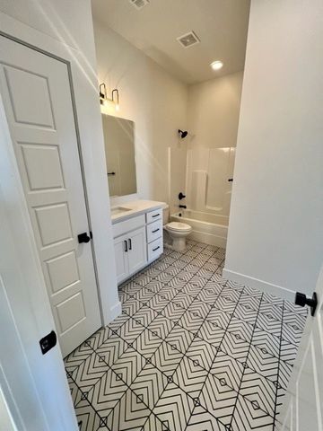 6207 SW Luna Lane, Bentonville, AR 72713