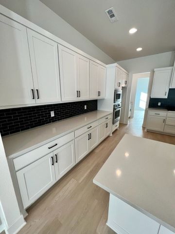 6207 SW Luna Lane, Bentonville, AR 72713