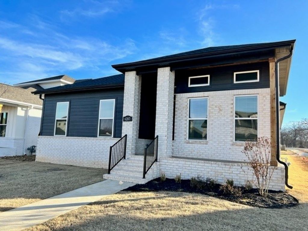 6207 SW Luna Lane, Bentonville, AR 72713