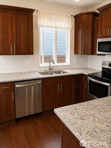 18502 104th Street Ct E, Bonney Lake, WA 98391