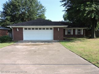 2211 Breckenridge Terrace, Greenwood, AR 72936