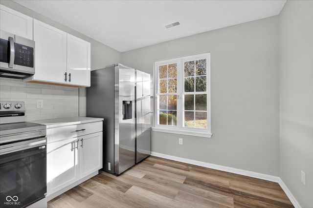 12126 Blue Springs Lane, Fishers, IN 46037