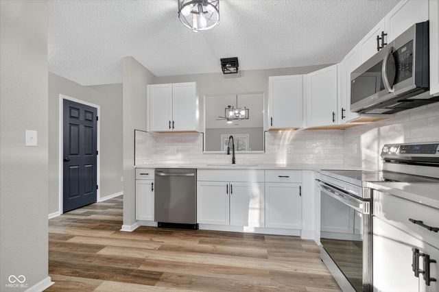 12126 Blue Springs Lane, Fishers, IN 46037