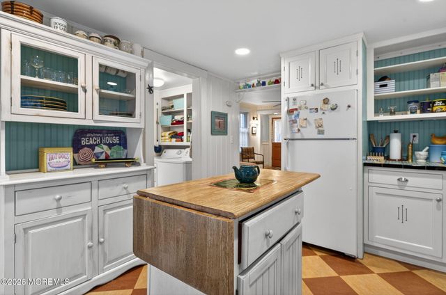 81 Broadway, Ocean Grove, NJ 07756