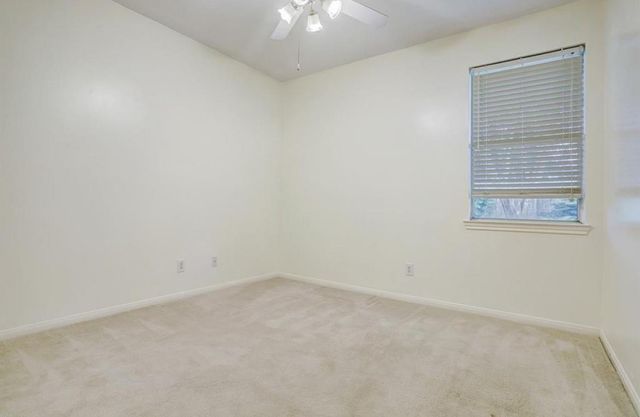 902 Norfolk Drive, Pearland, TX 77584