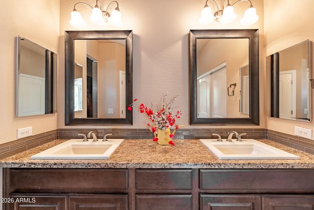 4421 E SAINT JOHN Road, Phoenix, AZ 85032