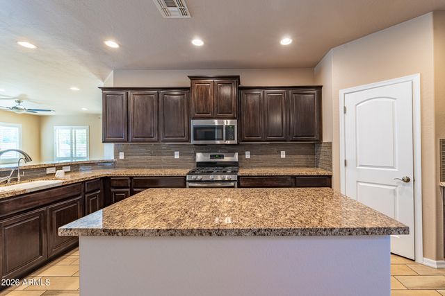 4421 E SAINT JOHN Road, Phoenix, AZ 85032