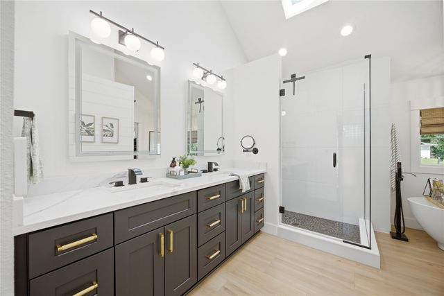 33205 Fox Creek Drive, Waukee, IA 50263