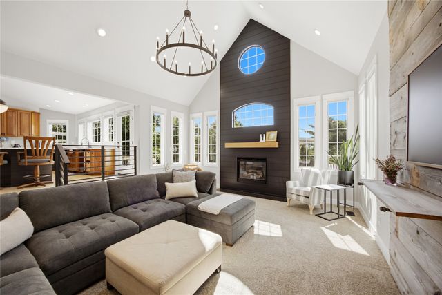 33205 Fox Creek Drive, Waukee, IA 50263
